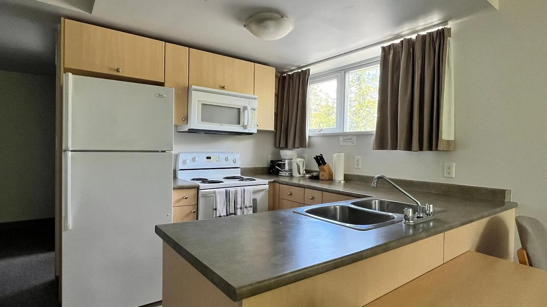 Carey Centre On Ubc Campus Apartment Vancouver