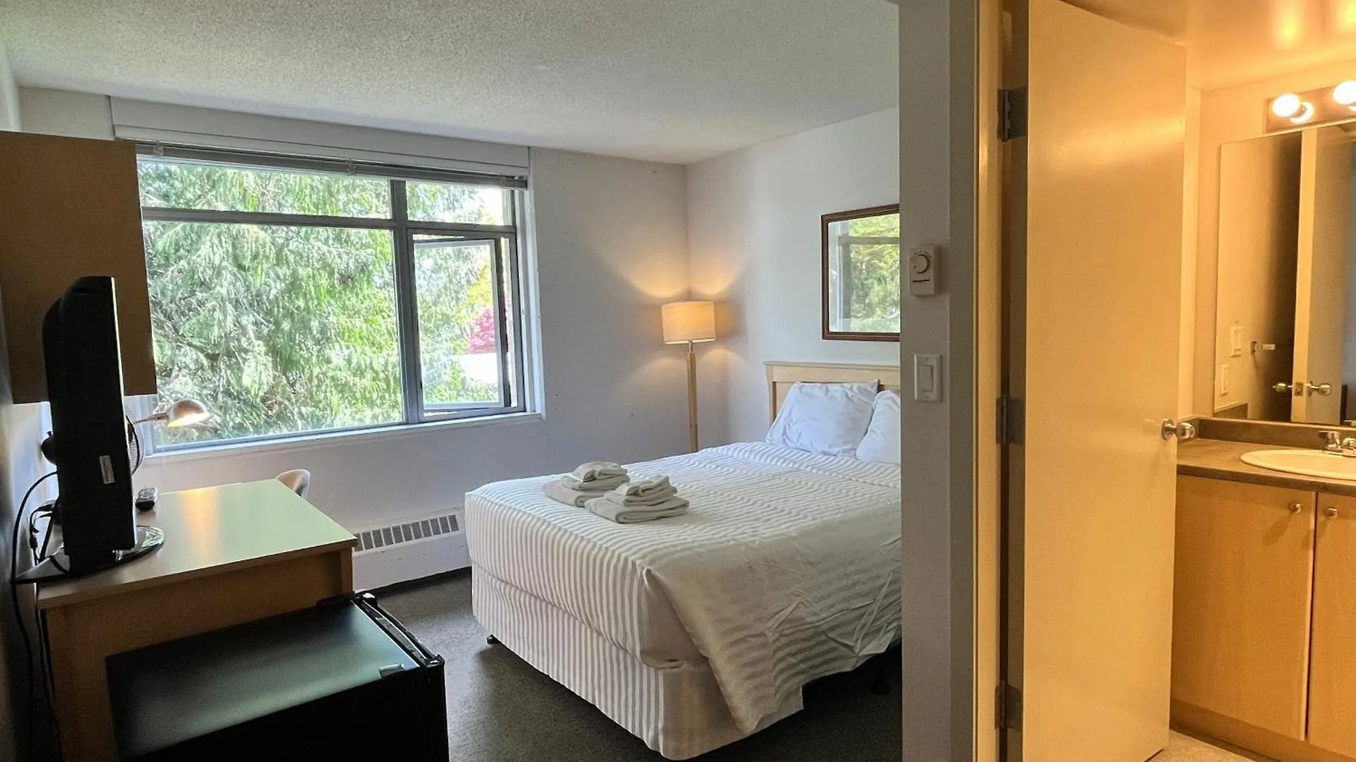 Carey Centre On Ubc Campus Apartment Vancouver