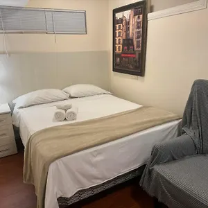 Cozy Guest Close Ubc And Downtown Séjour chez l'habitant